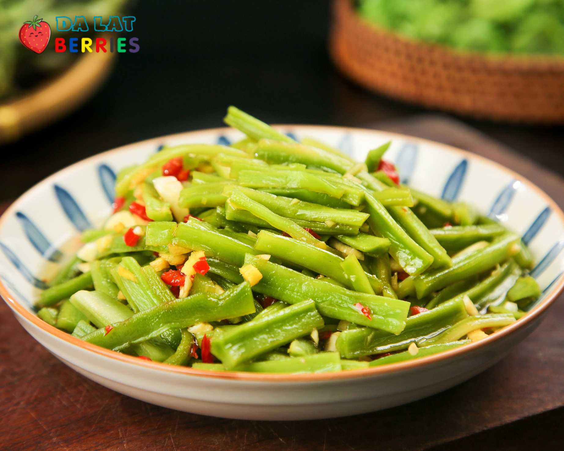 Rau tiến vua tươi